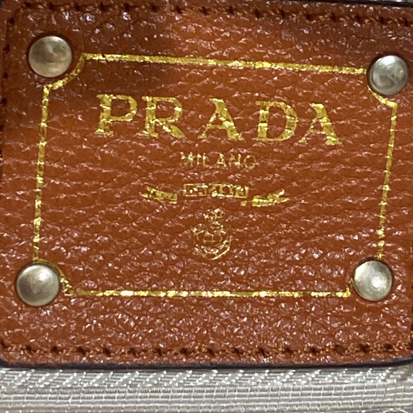 Vintage Prada brown cognac Vitello Daino leather top zip Tote 👜 made in Italy - Picture 4 of 16